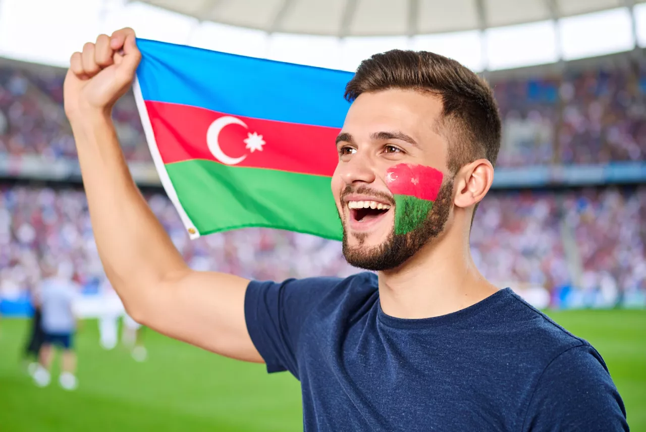 “Splyu yaxın 3 saat yatıram”. 44 yaşlı qapıçı — KÇM-2025-də qalibiyyətə yaxın